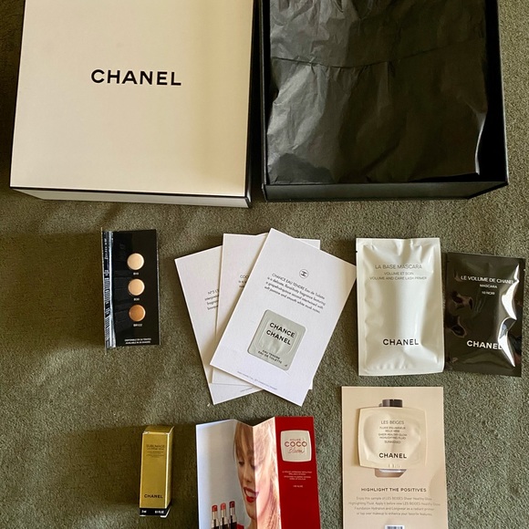 NEW Chanel Perfume Box with Assorted Samples - Picture 8 of 9